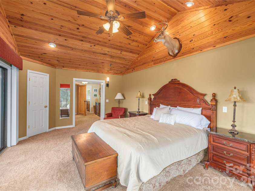 236 Dove Drive, Maggie Valley, NC 28751.  MLS# CAR4343977, YatesRealty ID 10896. 