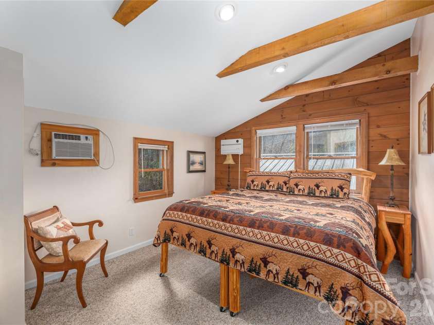 236 Dove Drive, Maggie Valley, NC 28751.  MLS# CAR4343977, YatesRealty ID 10896. 