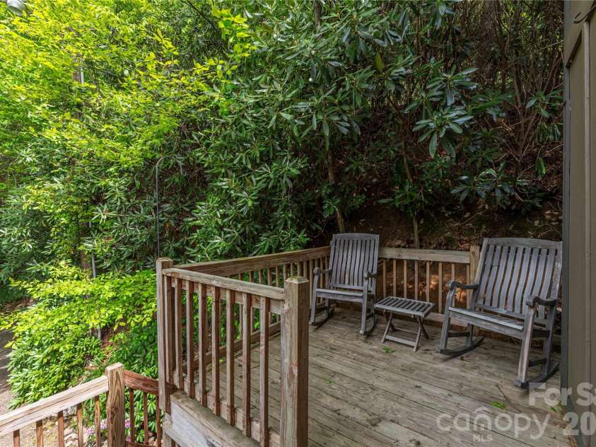 236 Dove Drive, Maggie Valley, NC 28751.  MLS# CAR4343977, YatesRealty ID 10896. 