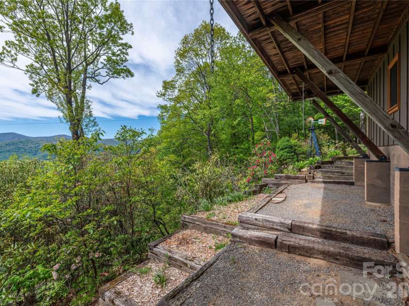 236 Dove Drive, Maggie Valley, NC 28751.  MLS# CAR4343977, YatesRealty ID 10896. 
