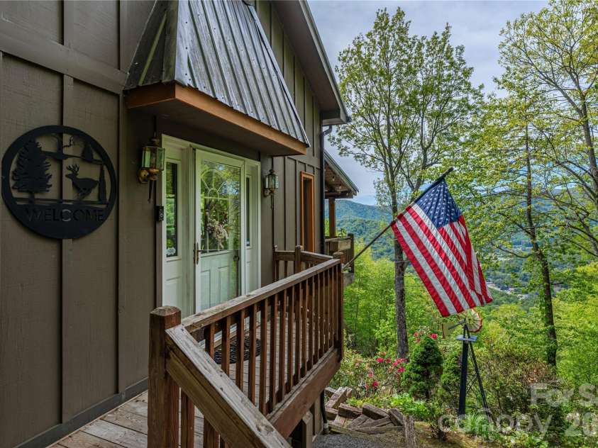 236 Dove Drive, Maggie Valley, NC 28751.  MLS# CAR4343977, YatesRealty ID 10896. 
