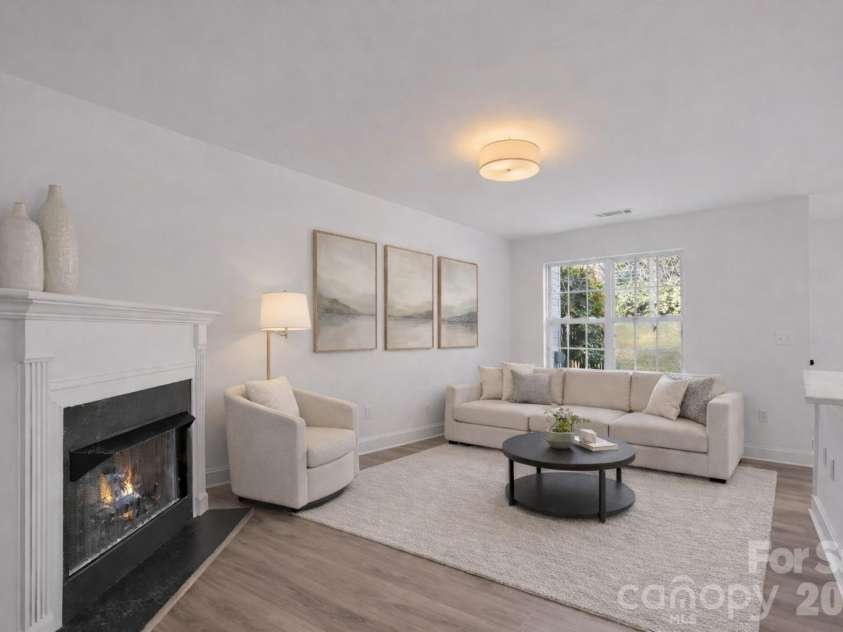 9512 Elizabeth Townes Lane, Charlotte, NC 28277.  MLS# CAR4353017, YatesRealty ID 10899. *Virtually Staged*