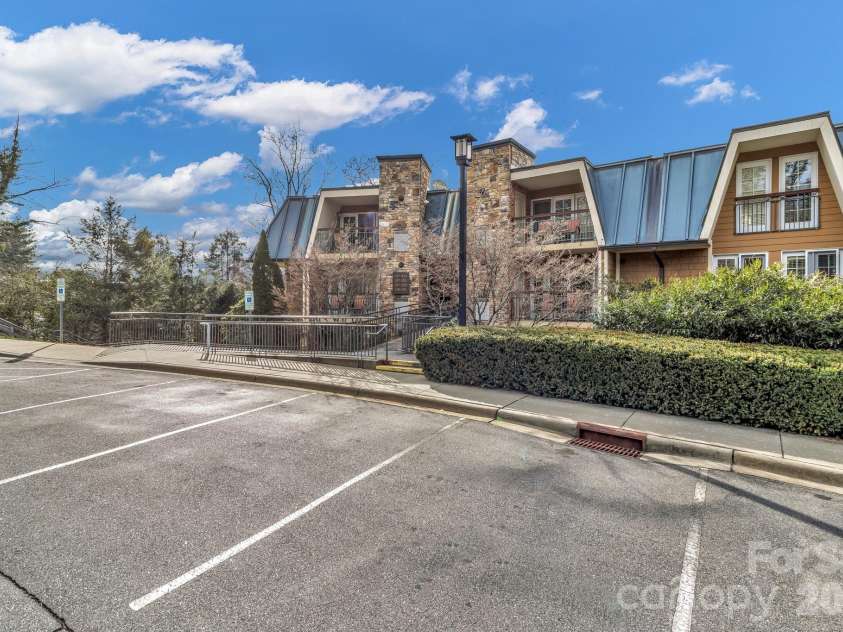 119 Bowling Park Road, Asheville, NC 28803.  MLS# CAR4336205, YatesRealty ID 109. 