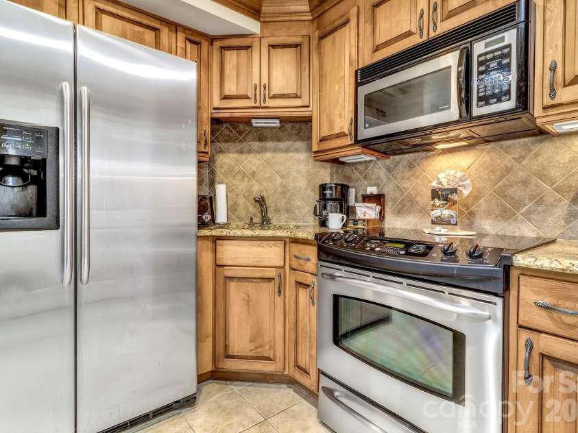 119 Bowling Park Road, Asheville, NC 28803.  MLS# CAR4336205, YatesRealty ID 109. 