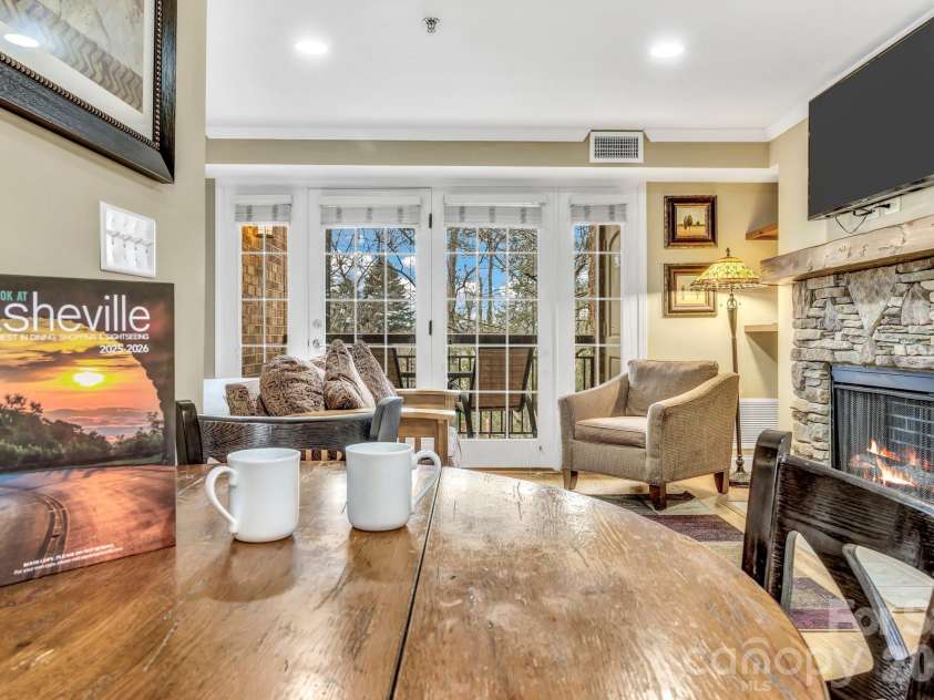 119 Bowling Park Road, Asheville, NC 28803.  MLS# CAR4336205, YatesRealty ID 109. 