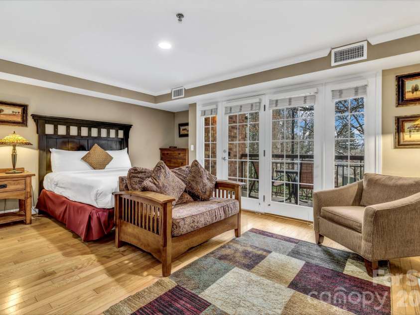 119 Bowling Park Road, Asheville, NC 28803.  MLS# CAR4336205, YatesRealty ID 109. 