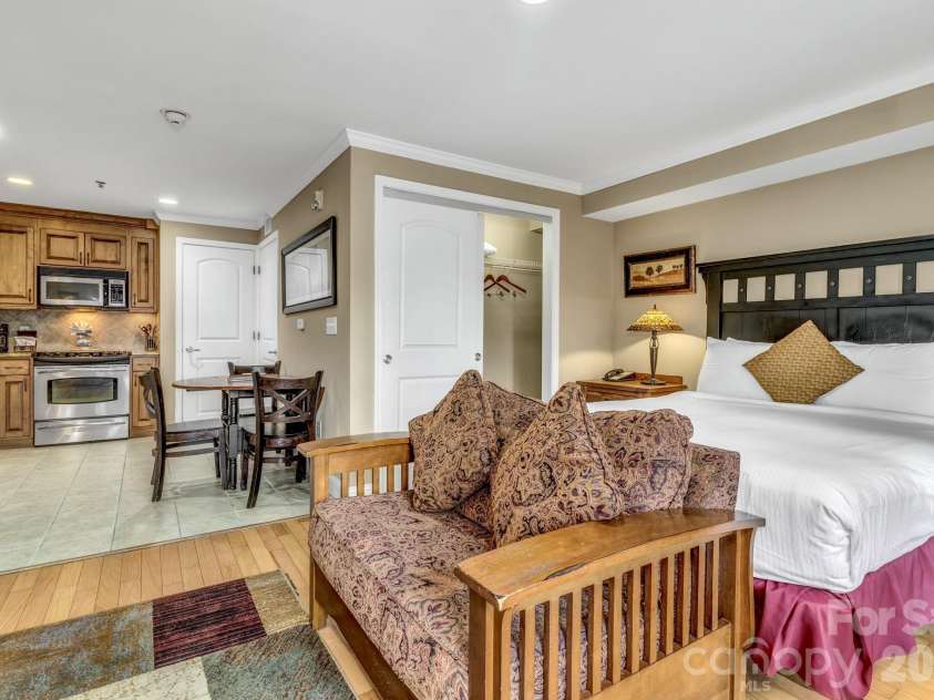 119 Bowling Park Road, Asheville, NC 28803.  MLS# CAR4336205, YatesRealty ID 109. 