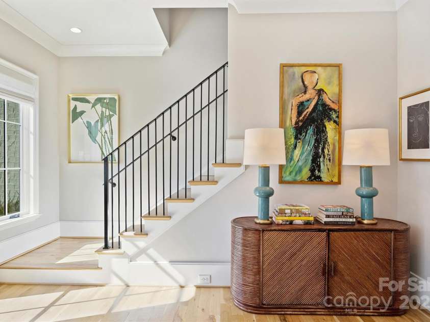 2509 Montrose Court, Charlotte, NC 28207.  MLS# CAR4228523, YatesRealty ID 109. Entry Foyer +Staircase