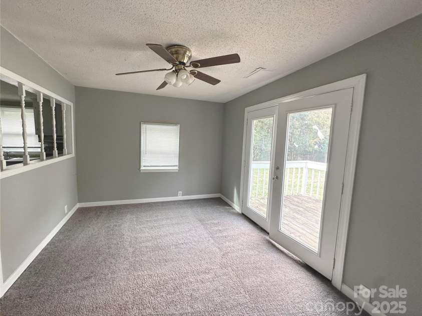 930 Mauney Avenue, Gastonia, NC 28054.  MLS# CAR4309752, YatesRealty ID 109. 