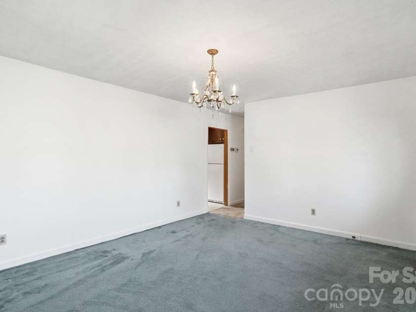 456 Debra Circle, Concord, NC 28025.  MLS# CAR4354481, YatesRealty ID 10900. 