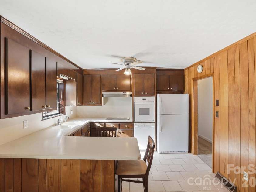 456 Debra Circle, Concord, NC 28025.  MLS# CAR4354481, YatesRealty ID 10900. 