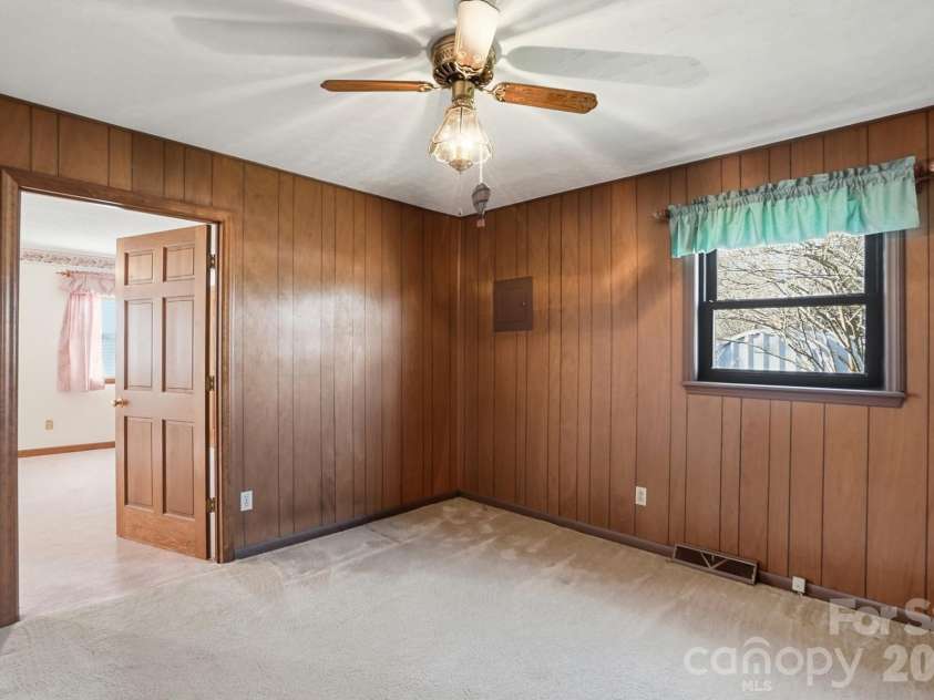 456 Debra Circle, Concord, NC 28025.  MLS# CAR4354481, YatesRealty ID 10900. 