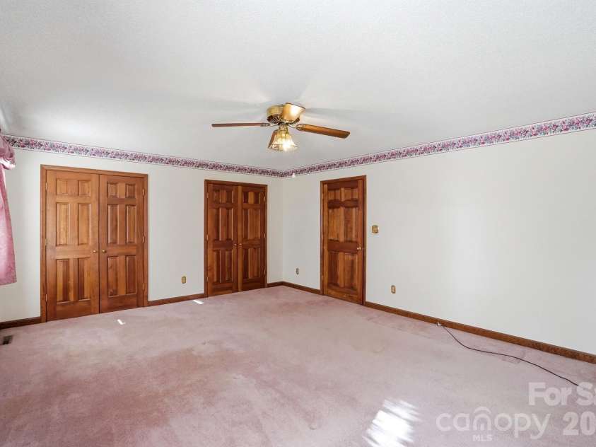 456 Debra Circle, Concord, NC 28025.  MLS# CAR4354481, YatesRealty ID 10900. 