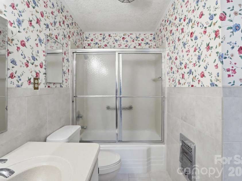 456 Debra Circle, Concord, NC 28025.  MLS# CAR4354481, YatesRealty ID 10900. 