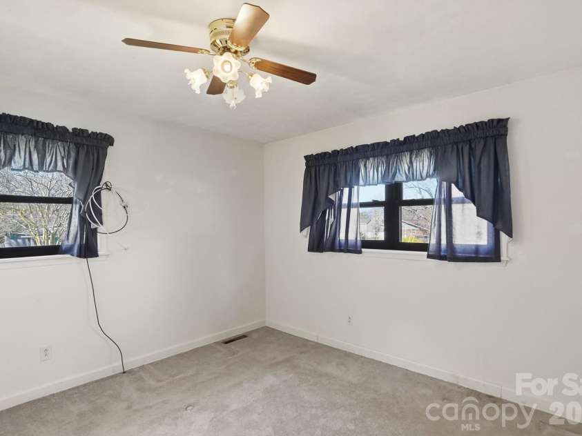456 Debra Circle, Concord, NC 28025.  MLS# CAR4354481, YatesRealty ID 10900. 