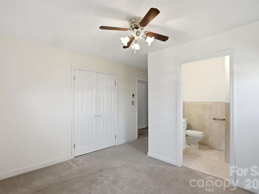 456 Debra Circle, Concord, NC 28025.  MLS# CAR4354481, YatesRealty ID 10900. 