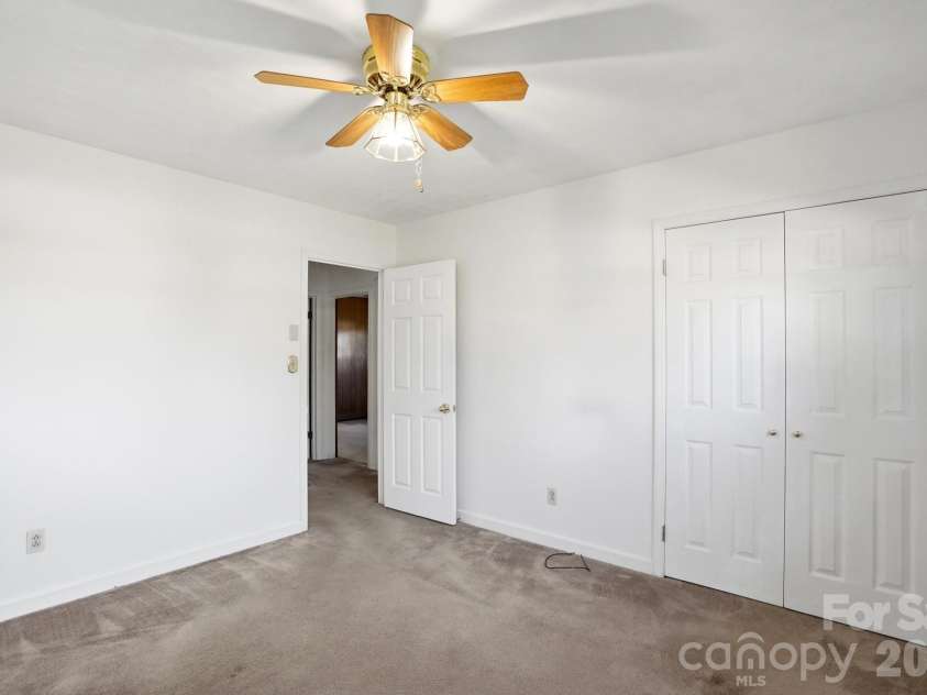 456 Debra Circle, Concord, NC 28025.  MLS# CAR4354481, YatesRealty ID 10900. 