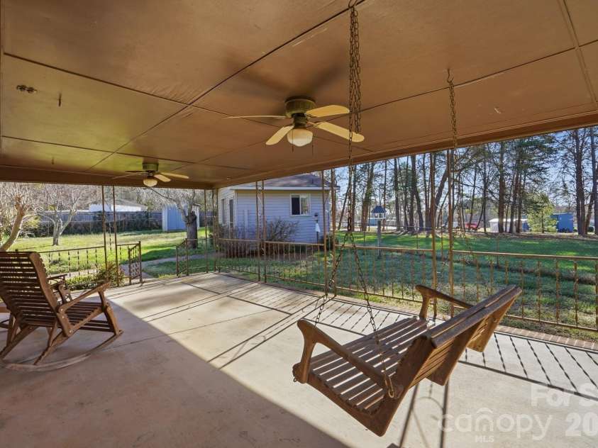 456 Debra Circle, Concord, NC 28025.  MLS# CAR4354481, YatesRealty ID 10900. 