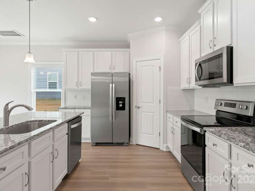 177 Wembury Lane, Troutman, NC 28166.  MLS# CAR4214627, YatesRealty ID 10901. 