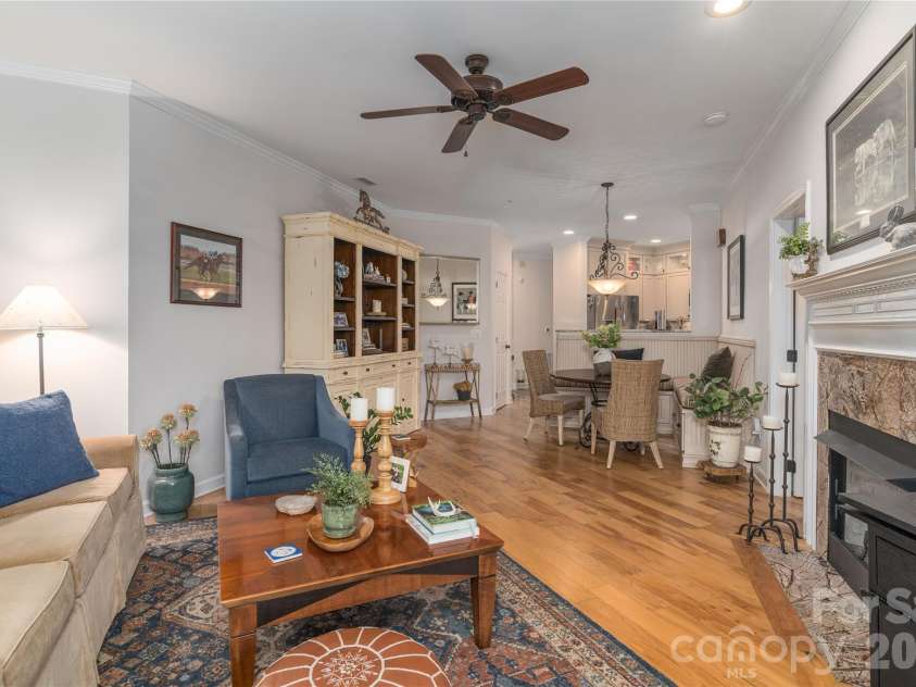1113 Torrence Circle, Davidson, NC 28036.  MLS# CAR4337531, YatesRealty ID 10902. Beautifully upgraded hardwood floors.