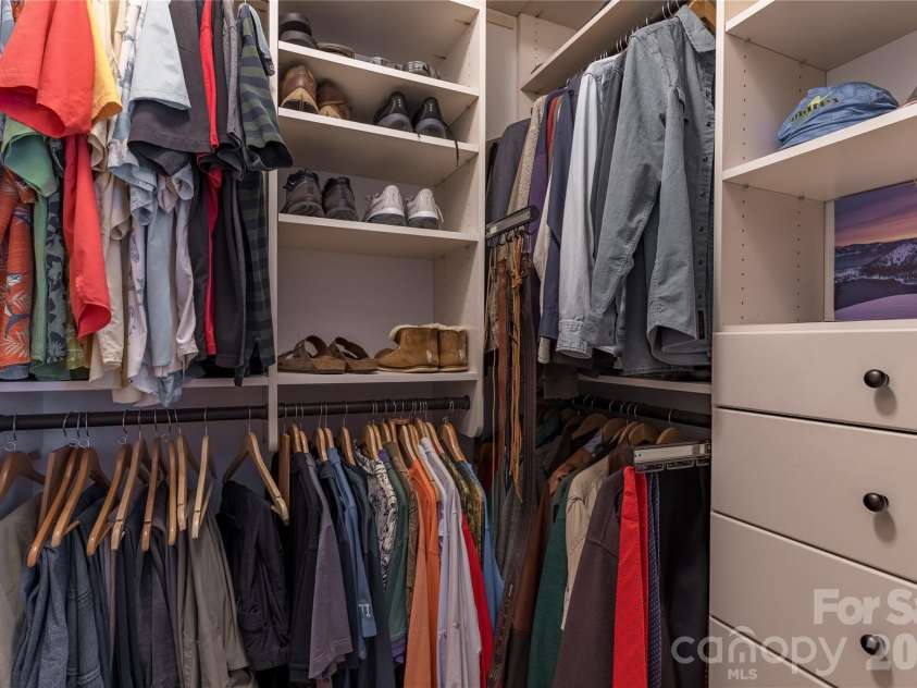 1113 Torrence Circle, Davidson, NC 28036.  MLS# CAR4337531, YatesRealty ID 10902. California closet with built-in drawers.
