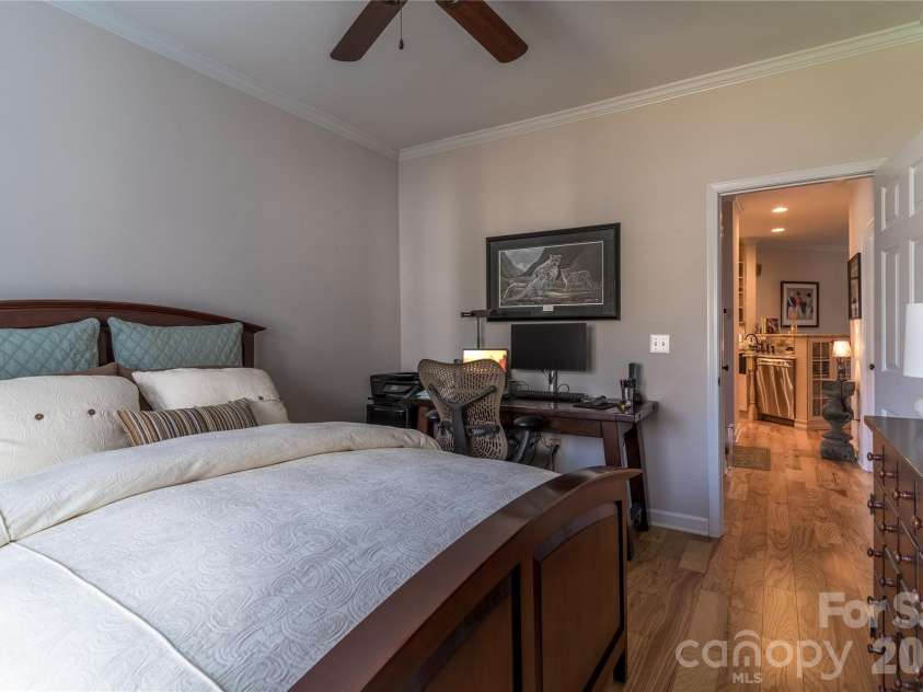 1113 Torrence Circle, Davidson, NC 28036.  MLS# CAR4337531, YatesRealty ID 10902. Ceiling fans in most rooms.
