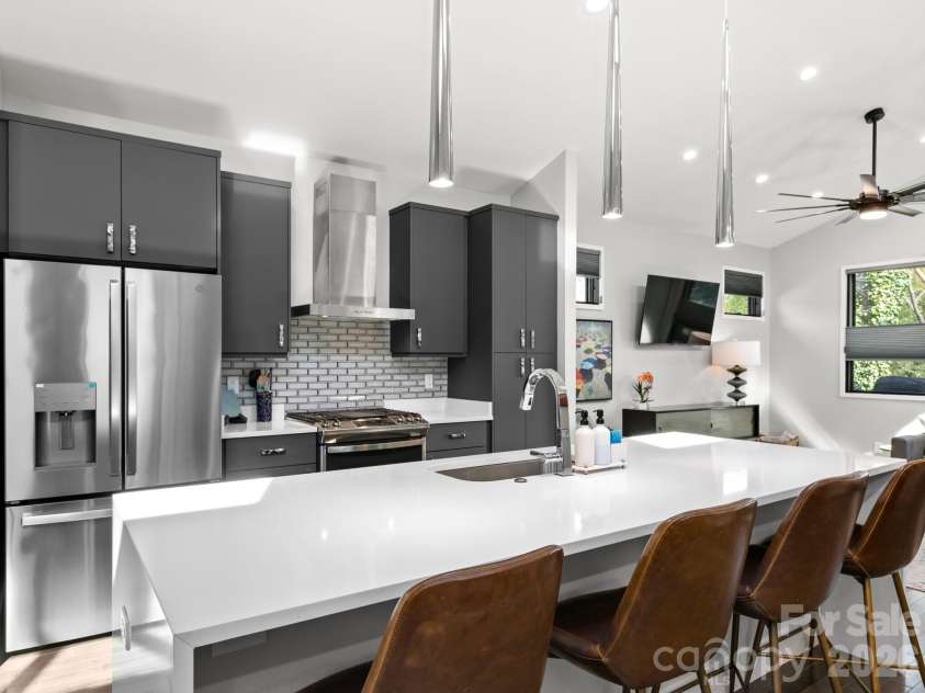 54 Howard Street, Asheville, NC 28806.  MLS# CAR4365542, YatesRealty ID 10903. Kitchen