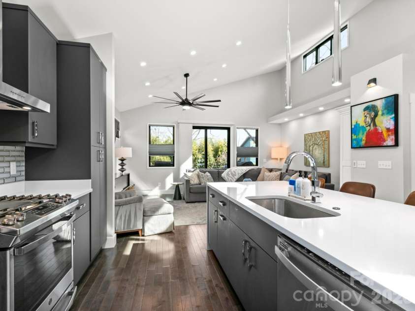 54 Howard Street, Asheville, NC 28806.  MLS# CAR4365542, YatesRealty ID 10903. Kitchen
