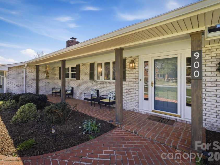 900 Magnolia Avenue, Valdese, NC 28690.  MLS# CAR4358109, YatesRealty ID 10907. 
