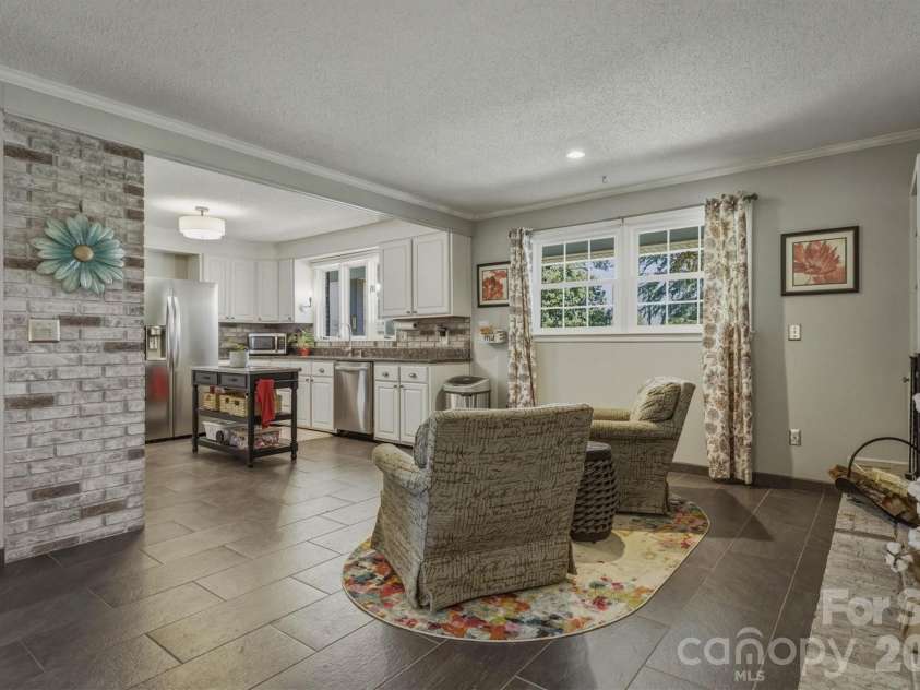 900 Magnolia Avenue, Valdese, NC 28690.  MLS# CAR4358109, YatesRealty ID 10907. 