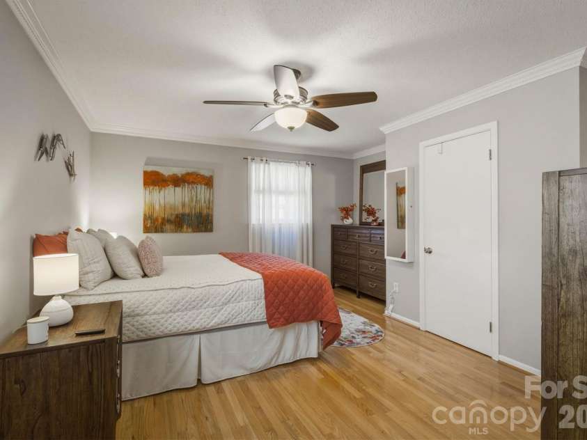 900 Magnolia Avenue, Valdese, NC 28690.  MLS# CAR4358109, YatesRealty ID 10907. 