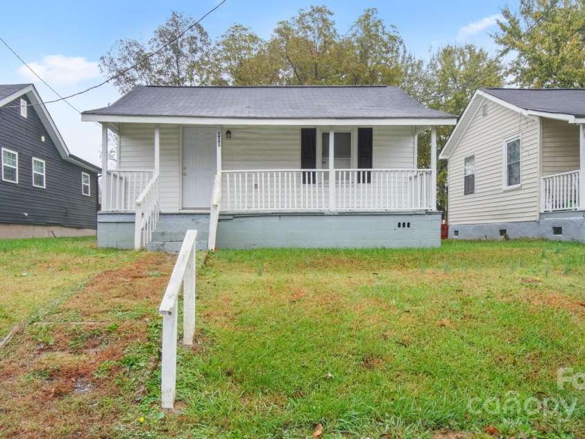 408 Washington Avenue, Bessemer City, NC 28016.  MLS# CAR4200782, YatesRealty ID 1091. 