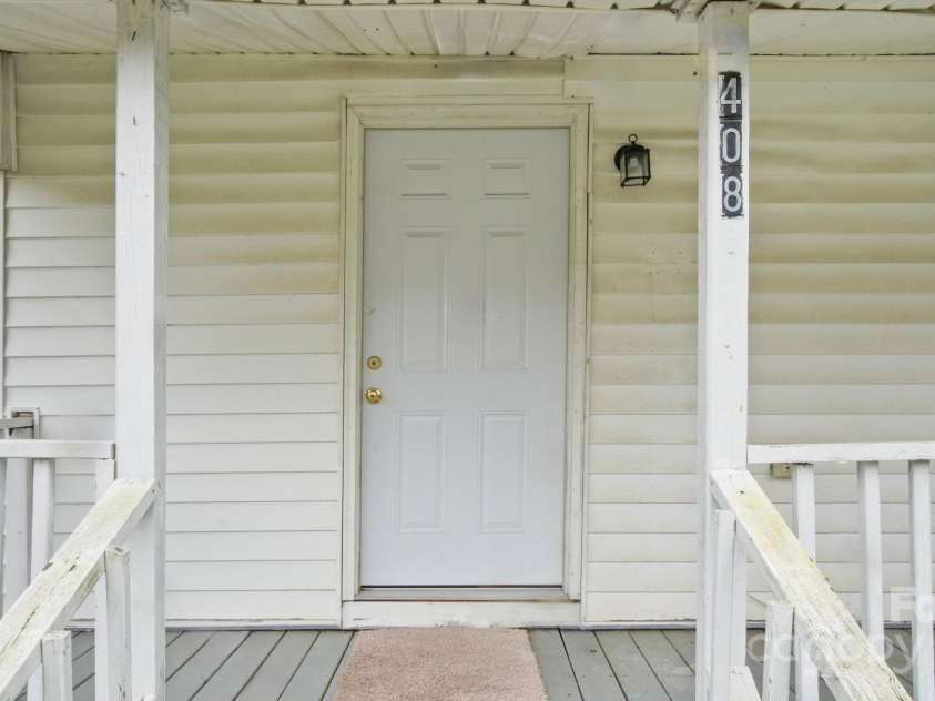 408 Washington Avenue, Bessemer City, NC 28016.  MLS# CAR4200782, YatesRealty ID 1091. 