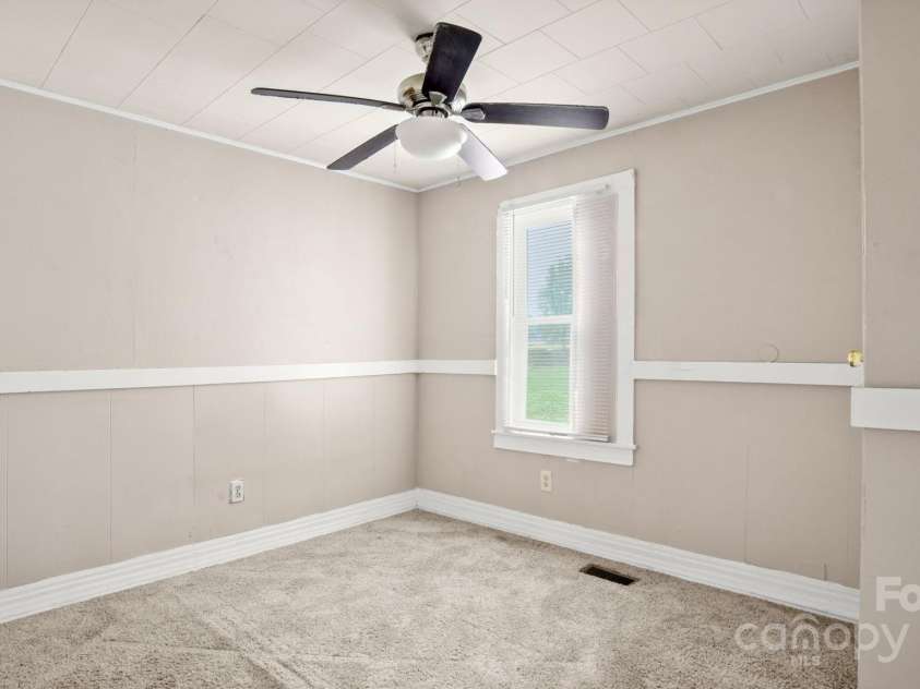 408 Washington Avenue, Bessemer City, NC 28016.  MLS# CAR4200782, YatesRealty ID 1091. 