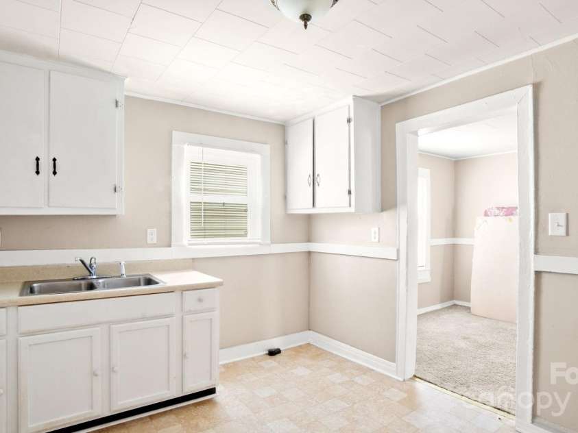 408 Washington Avenue, Bessemer City, NC 28016.  MLS# CAR4200782, YatesRealty ID 1091. 