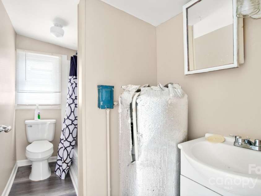 408 Washington Avenue, Bessemer City, NC 28016.  MLS# CAR4200782, YatesRealty ID 1091. 