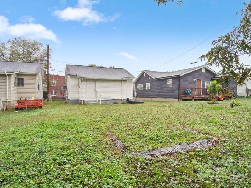 408 Washington Avenue, Bessemer City, NC 28016.  MLS# CAR4200782, YatesRealty ID 1091. 