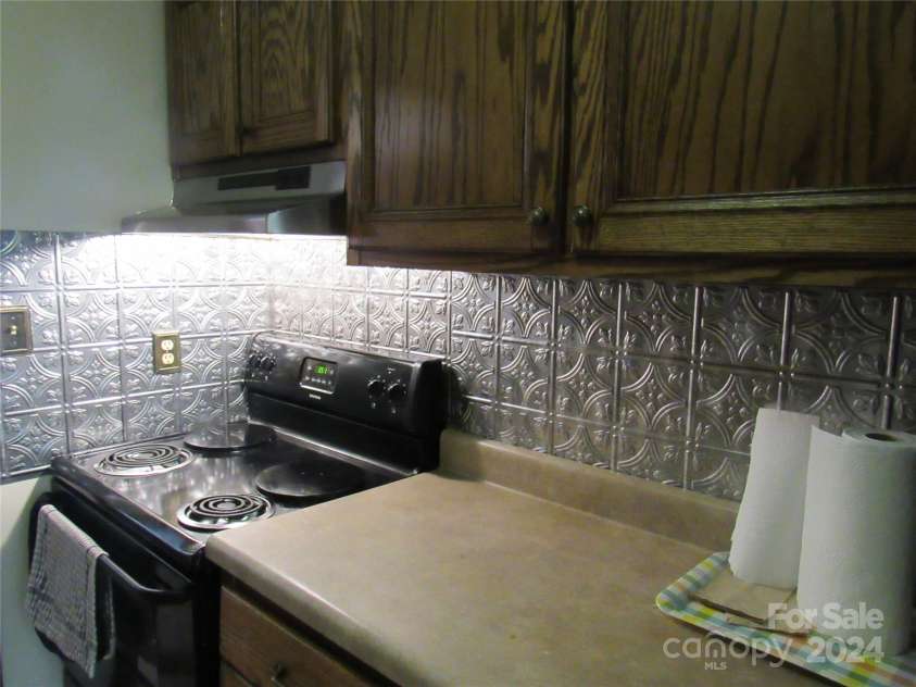 171 Fox Run Road, Forest City, NC 28043.  MLS# CAR4111565, YatesRealty ID 10911. 