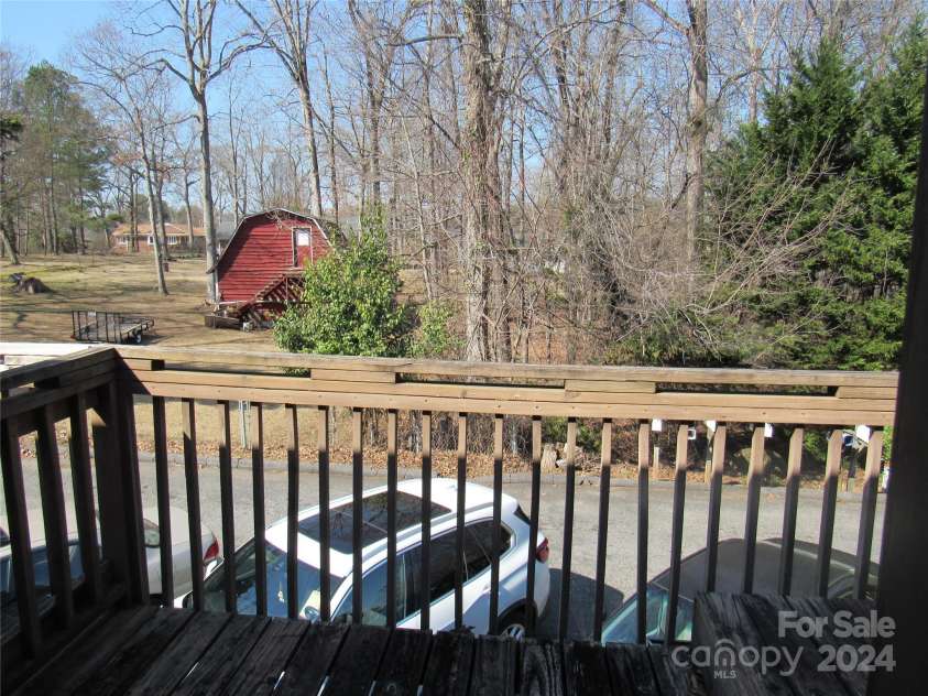 171 Fox Run Road, Forest City, NC 28043.  MLS# CAR4111565, YatesRealty ID 10911. 