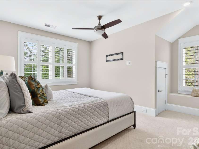 489 Main Street, Davidson, NC 28036.  MLS# CAR4366953, YatesRealty ID 10911. BR #3