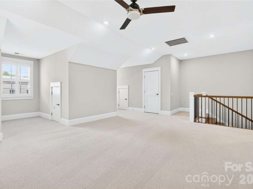 489 Main Street, Davidson, NC 28036.  MLS# CAR4366953, YatesRealty ID 10911. Featuring Plush New Carpeting