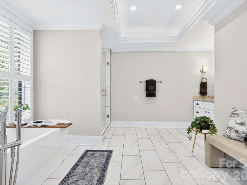489 Main Street, Davidson, NC 28036.  MLS# CAR4366953, YatesRealty ID 10911. For A Daily Spa-Like Experience