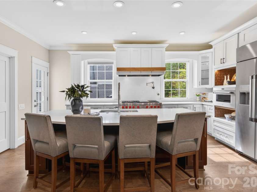 489 Main Street, Davidson, NC 28036.  MLS# CAR4366953, YatesRealty ID 10911. Island With Breakfast Bar