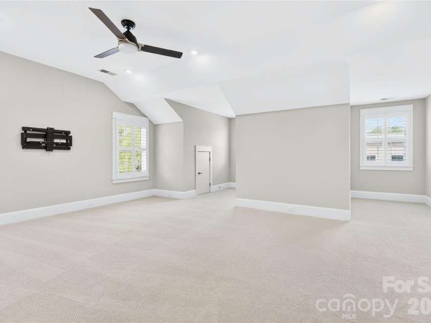 489 Main Street, Davidson, NC 28036.  MLS# CAR4366953, YatesRealty ID 10911. Multi-Purpose Loft