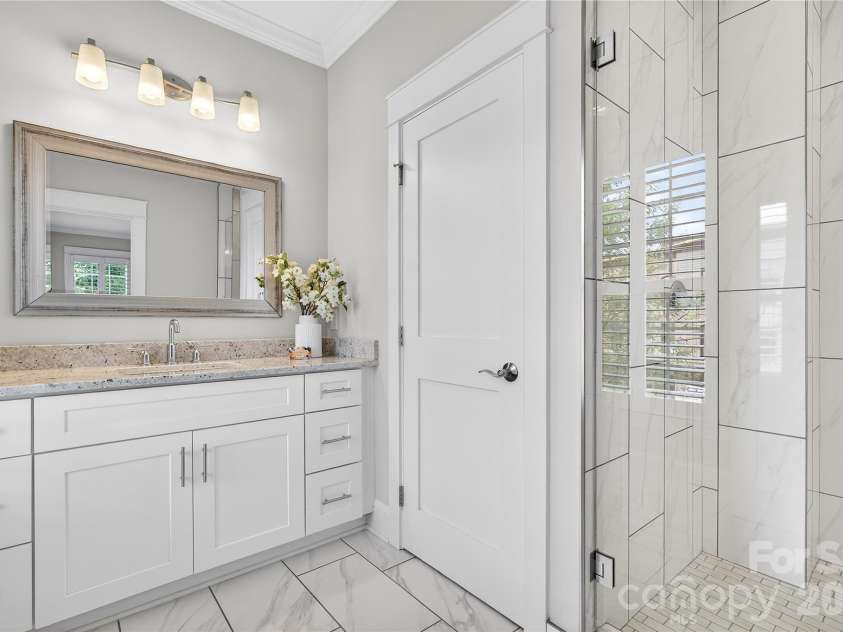 489 Main Street, Davidson, NC 28036.  MLS# CAR4366953, YatesRealty ID 10911. With A Private Water Closet