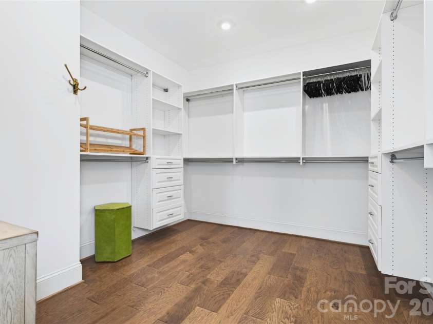 489 Main Street, Davidson, NC 28036.  MLS# CAR4366953, YatesRealty ID 10911. With An Oversized Walk-In Closet