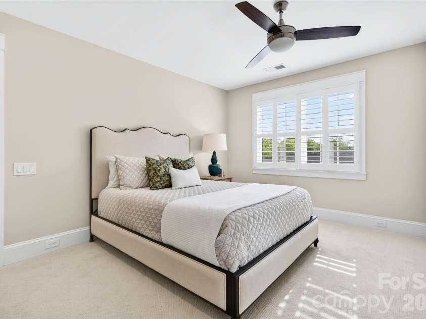 489 Main Street, Davidson, NC 28036.  MLS# CAR4366953, YatesRealty ID 10911. With Plush New Carpeting