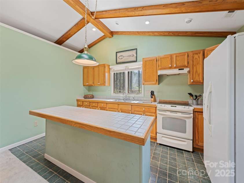 817 Ferguson Cove Loop, Clyde, NC 28721.  MLS# CAR4249203, YatesRealty ID 10912. Second Kitchen