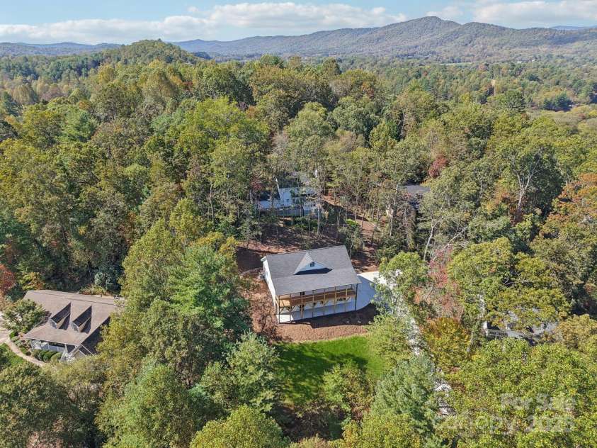 271 Greenstone Lane, Mills River, NC 28759.  MLS# CAR4312734, YatesRealty ID 10913. 