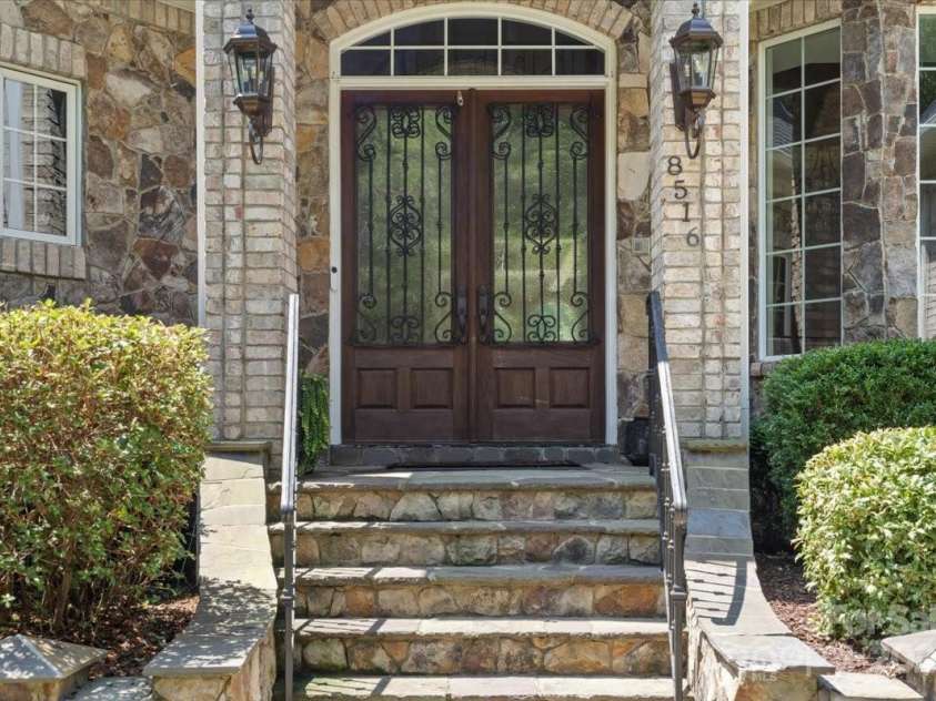8516 Mcilwaine Road, Huntersville, NC 28078.  MLS# CAR4164588, YatesRealty ID 10913. 